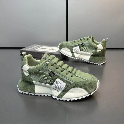 Bekväma, trendiga skor för jogging och camping