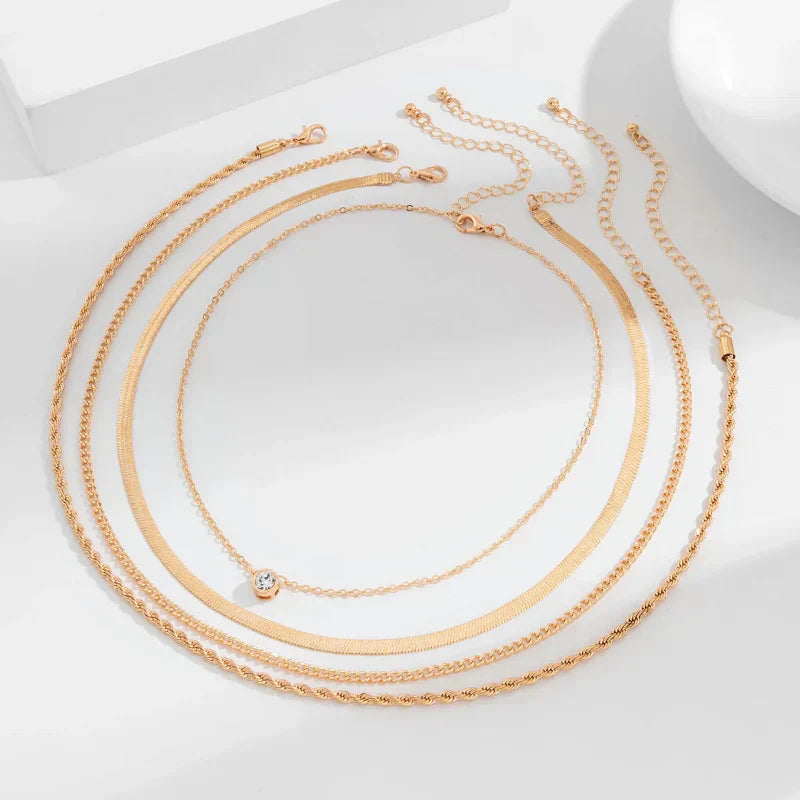 Renata Signature Flerskiktat Halsband