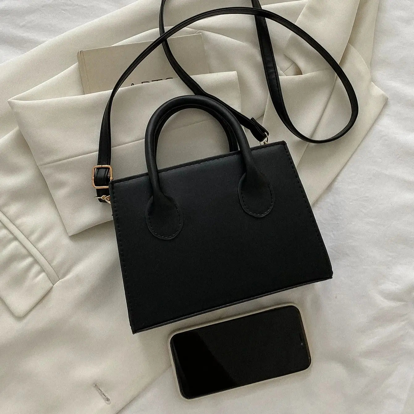Joan - veganskt läder mini crossbodyväska