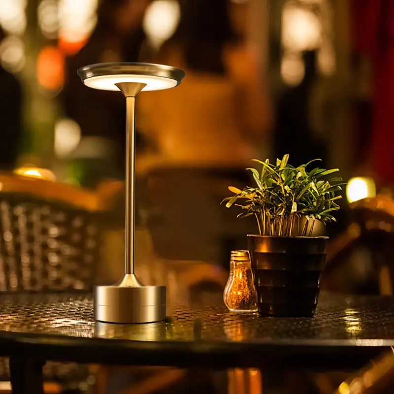 AuraLux - Trådlös Touch Lampa